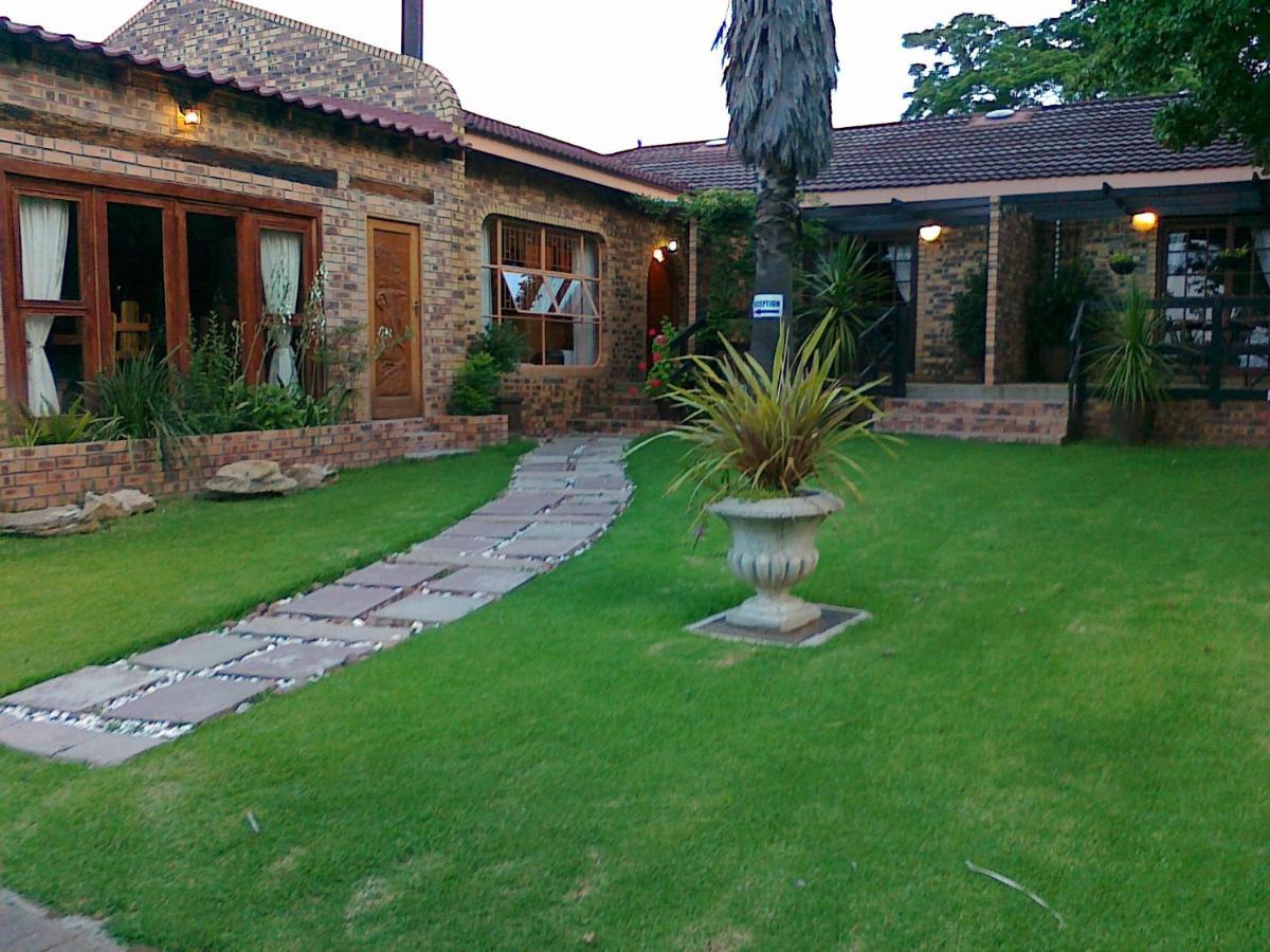 Khokha Moya Guesthouse Ermelo Exterior foto